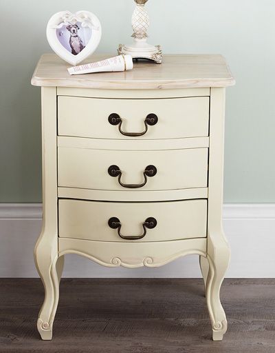 bedside table (3 drawer)