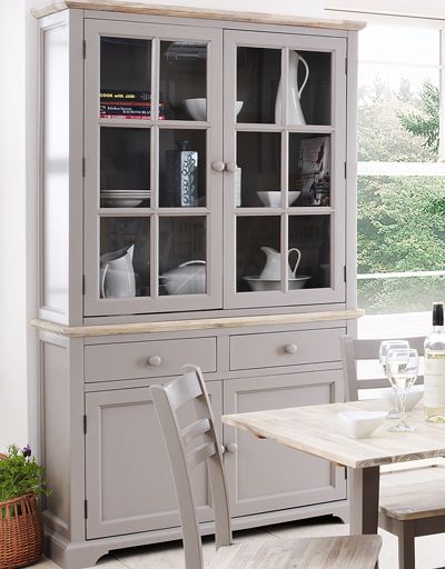 dresser/display cabinet